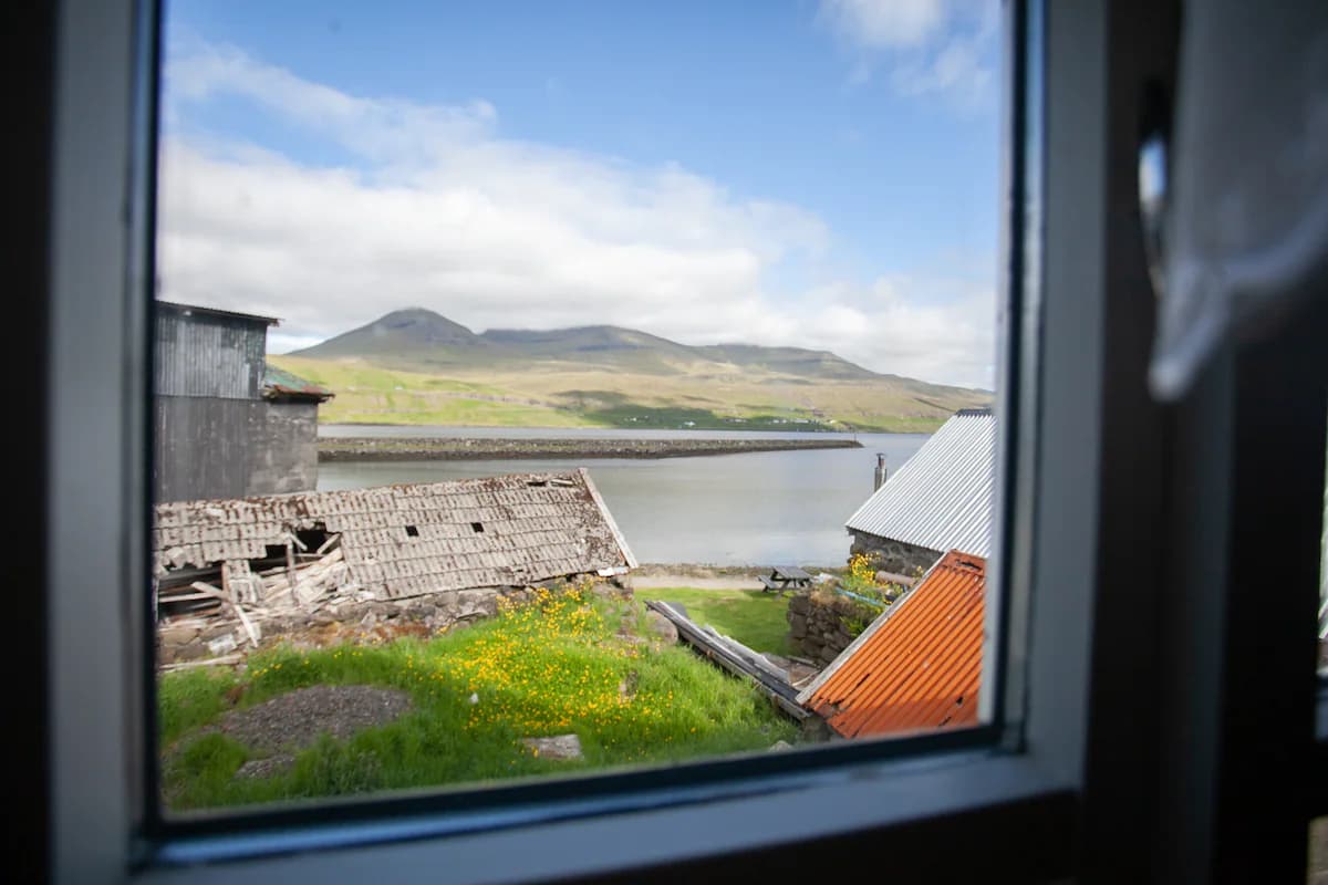 Cozy house in the idyllic village of Haldórsvík — 2 av 20