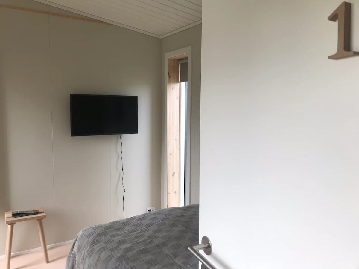 Varðabrekka 6 · Húsini á Varða