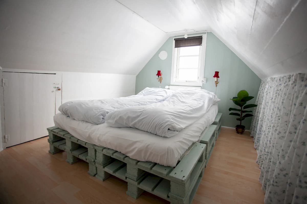 Two Bedroom Vacation Home in the Center of Tórshavn — 9 av 16