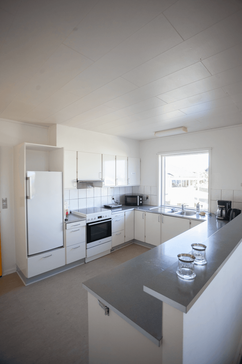 The Bird / Guesthouse / 10 min Walk Downtown — 3 av 7