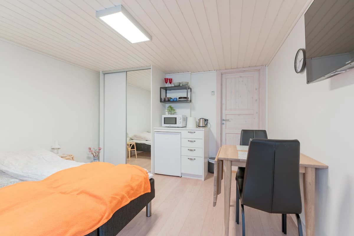 Private Double Room | Central | Free Parking | #2