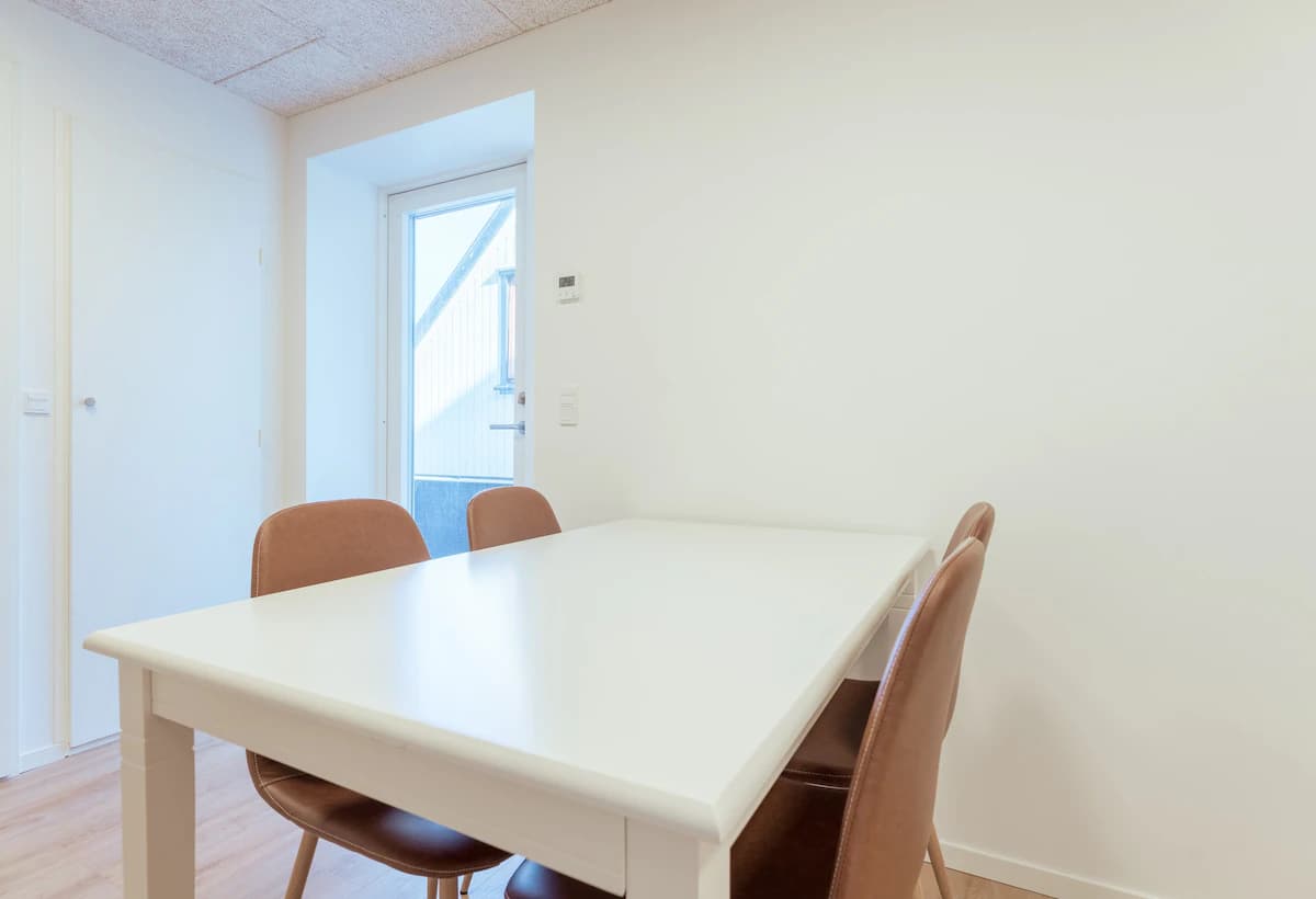 Rooms in Tórshavn | Central | Private Bathroom