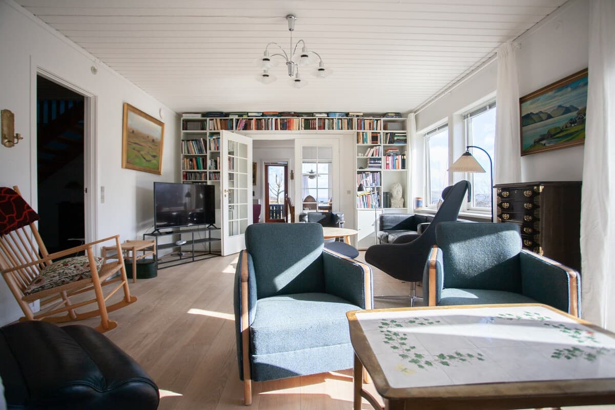 Lovely 2BR Apt | 20 min walk to centre | Apt. A