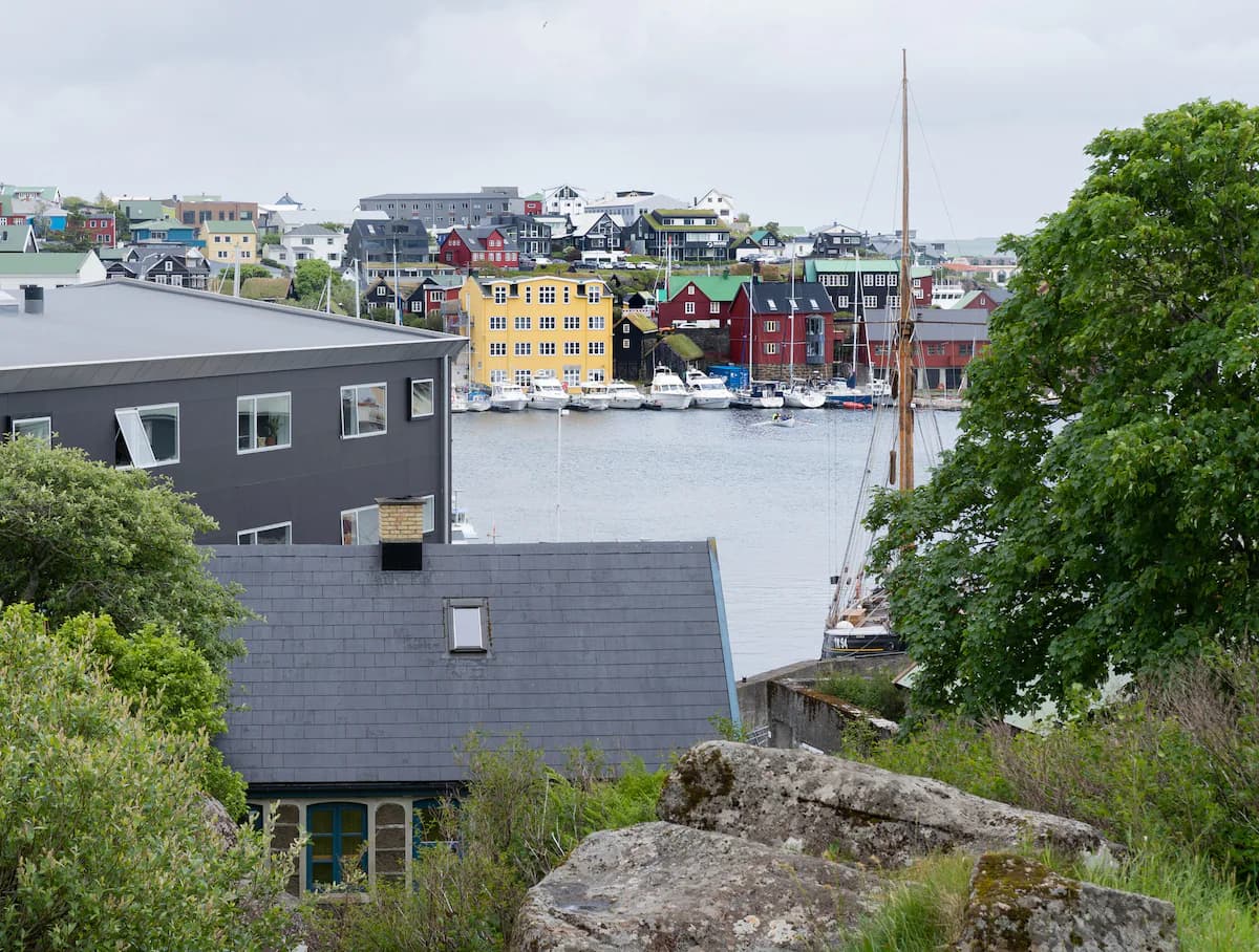 Marina view | 3 Bedroom Apartment | Central Tórshavn